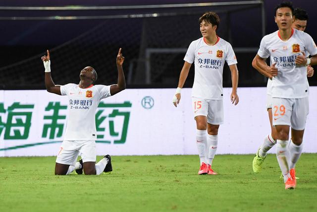 火箭灰熊达成交易：奥拉迪波+3次轮换回亚当斯